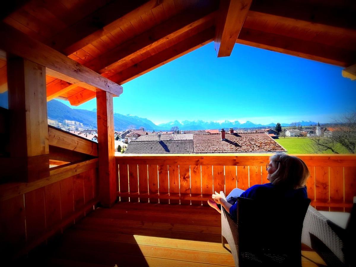 23 Neu Erbaute Ferienwohnung Mit Schloss- Und Panoramablick 할블레흐 외부 사진